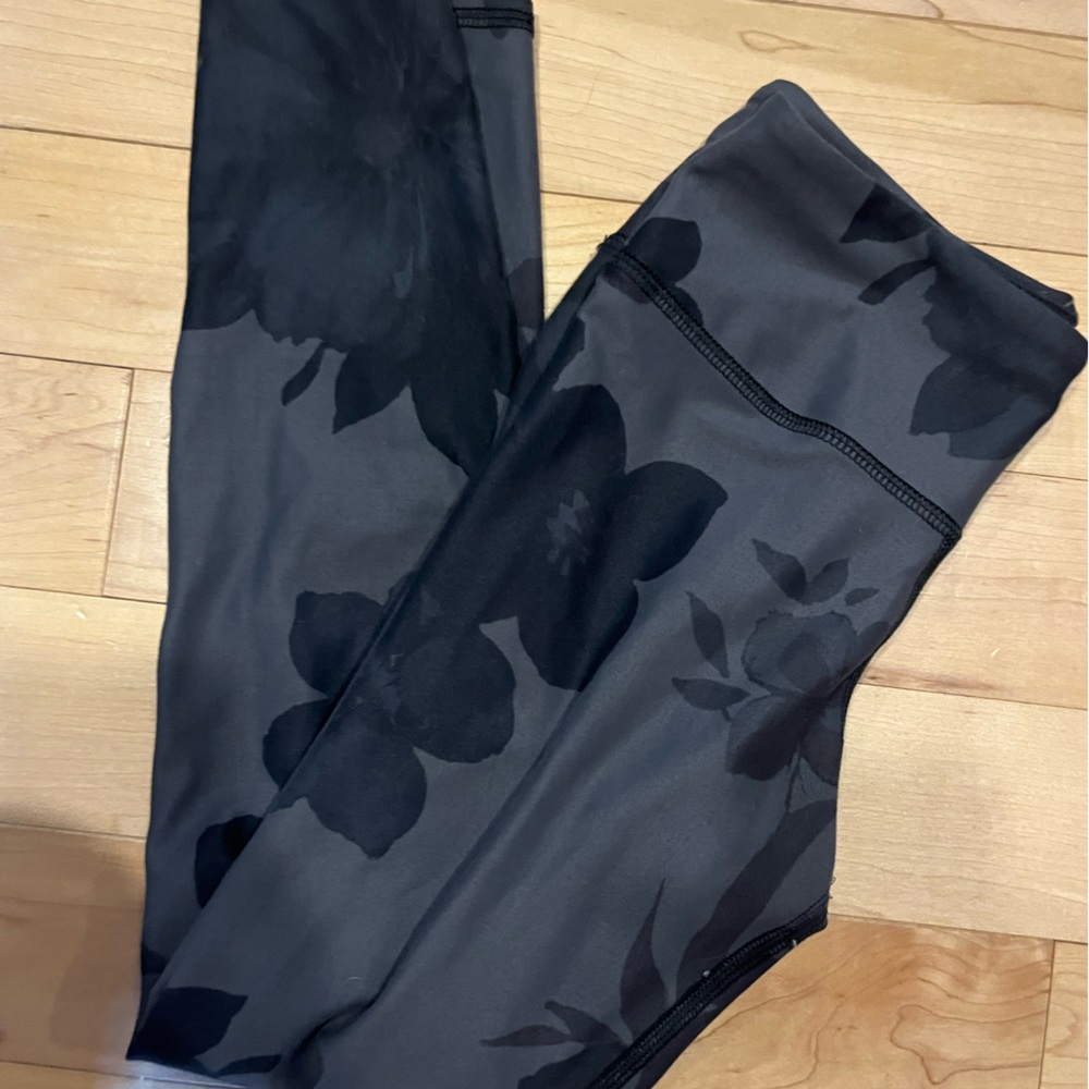 Women’s flower pants